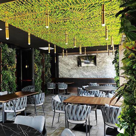 Hotel Kristal Fokszany Zewnętrze zdjęcie