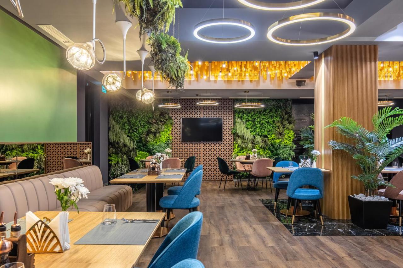 Hotel Kristal Fokszany Zewnętrze zdjęcie