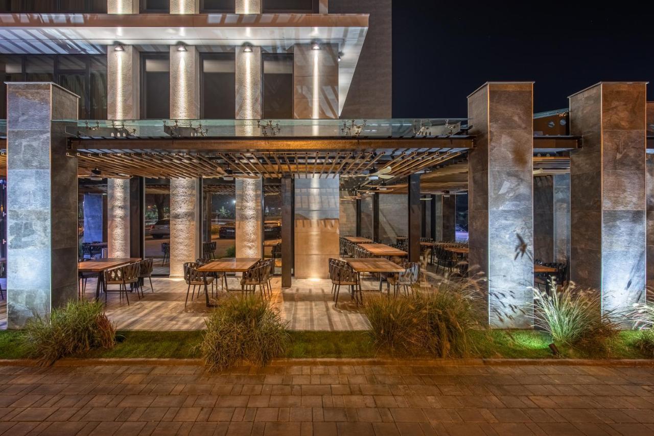 Hotel Kristal Fokszany Zewnętrze zdjęcie