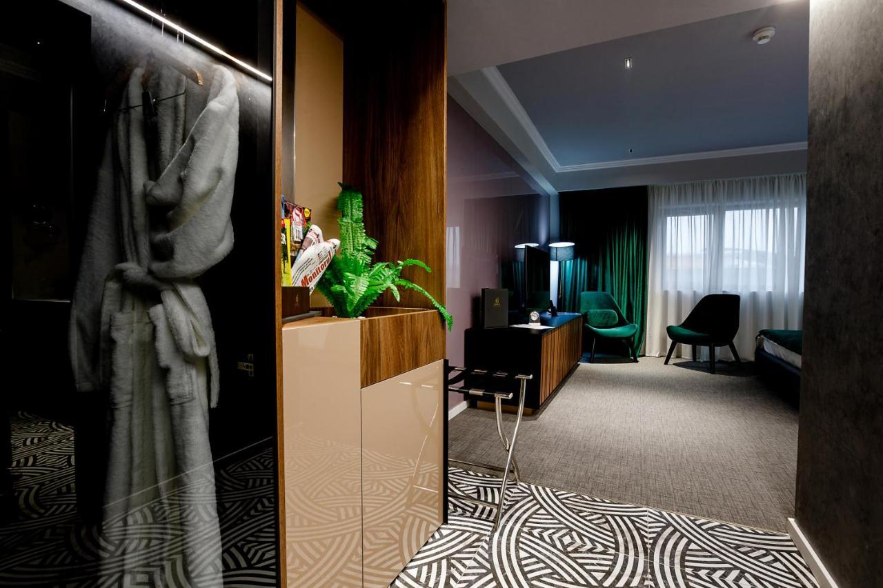 Hotel Kristal Fokszany Zewnętrze zdjęcie