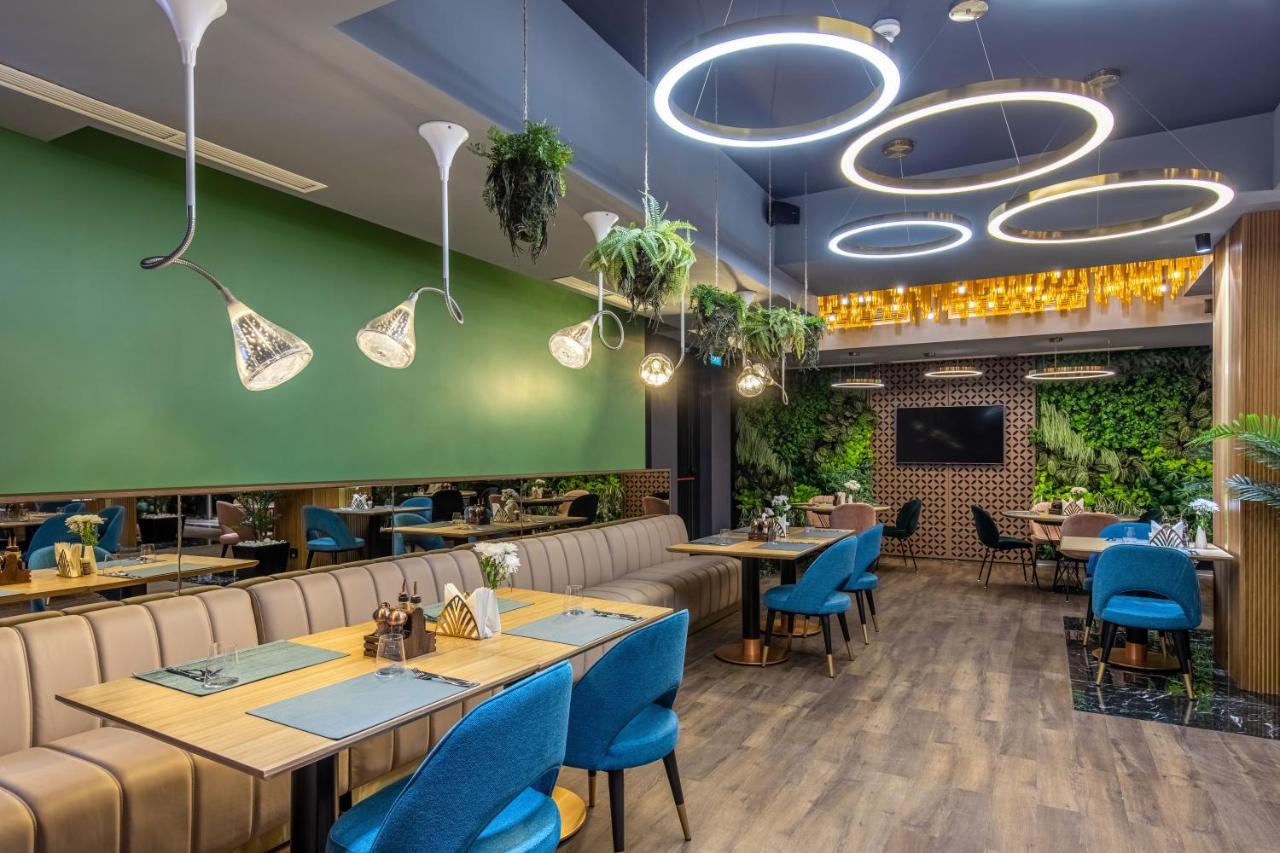 Hotel Kristal Fokszany Zewnętrze zdjęcie