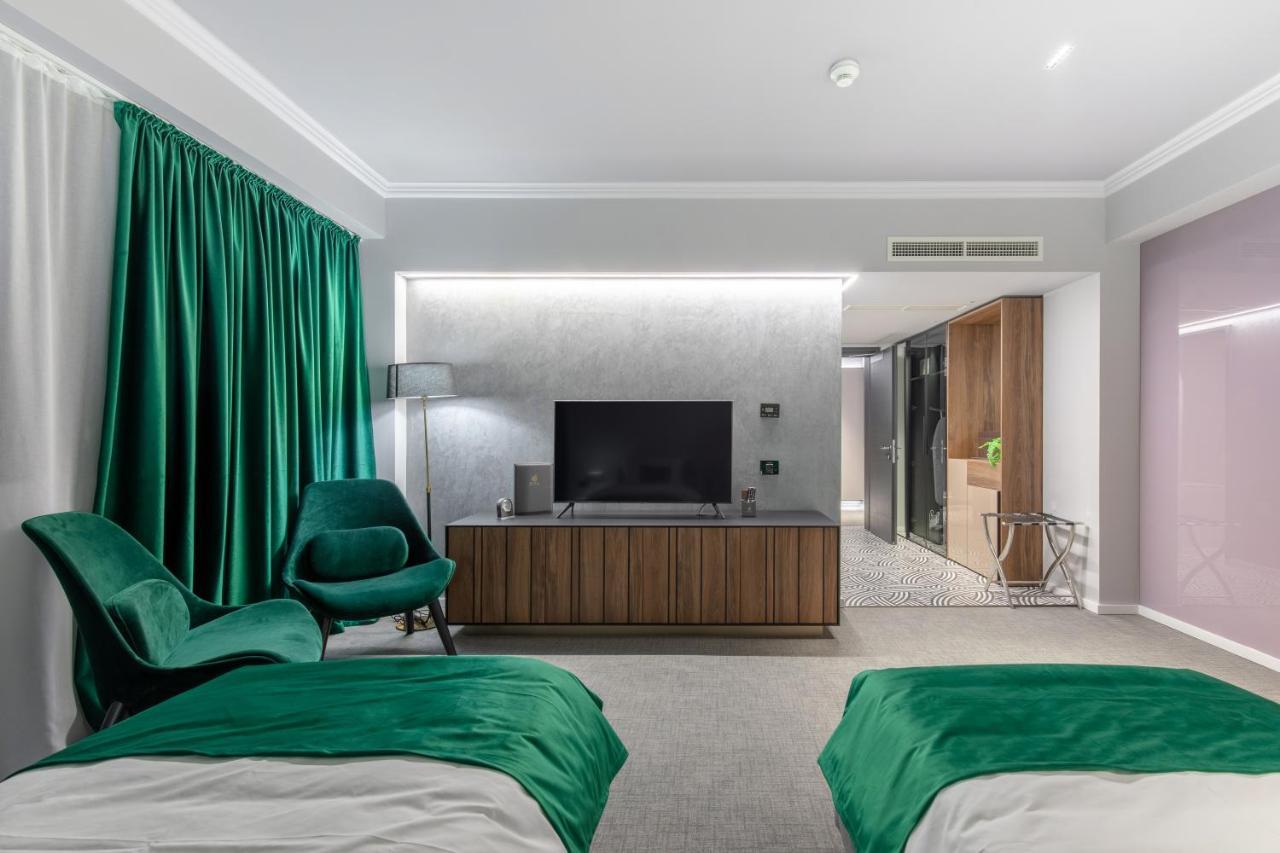 Hotel Kristal Fokszany Zewnętrze zdjęcie