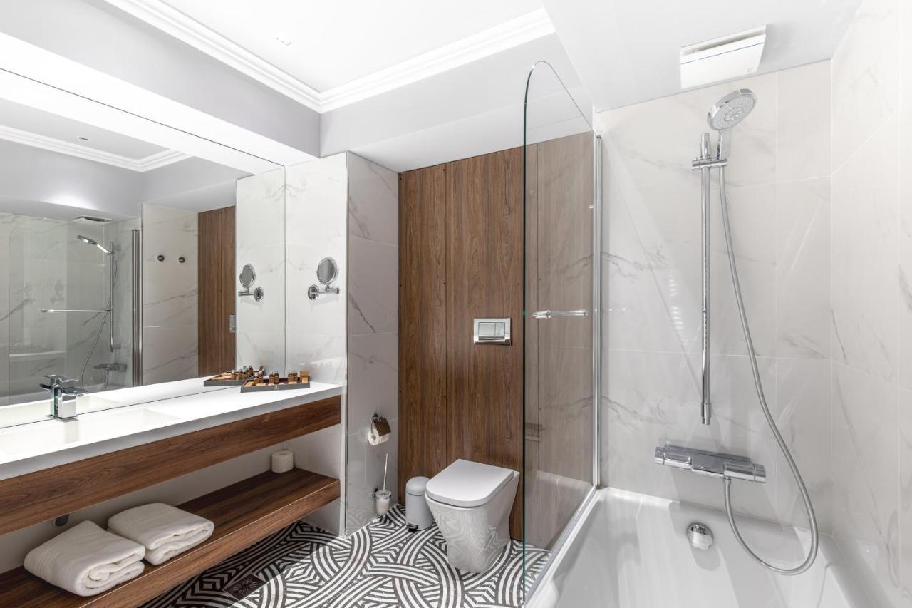 Hotel Kristal Fokszany Zewnętrze zdjęcie