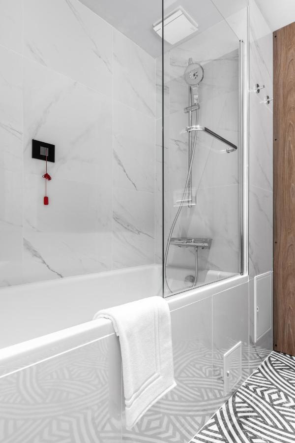 Hotel Kristal Fokszany Zewnętrze zdjęcie