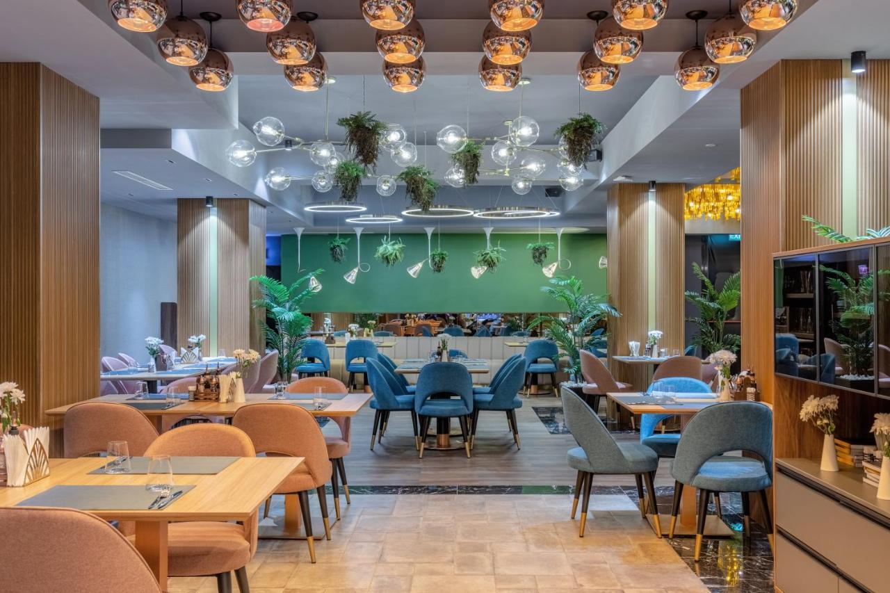 Hotel Kristal Fokszany Zewnętrze zdjęcie