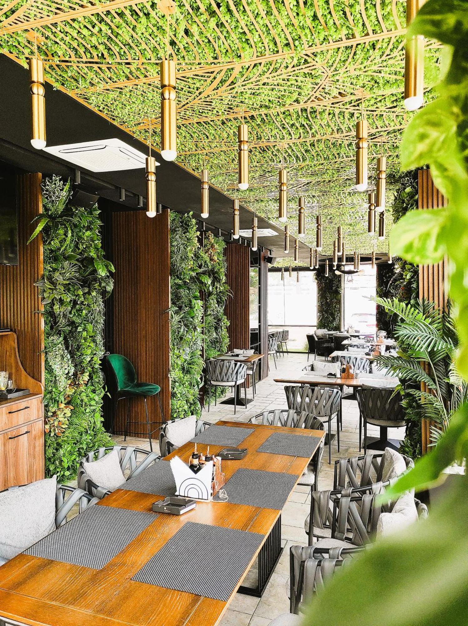 Hotel Kristal Fokszany Zewnętrze zdjęcie